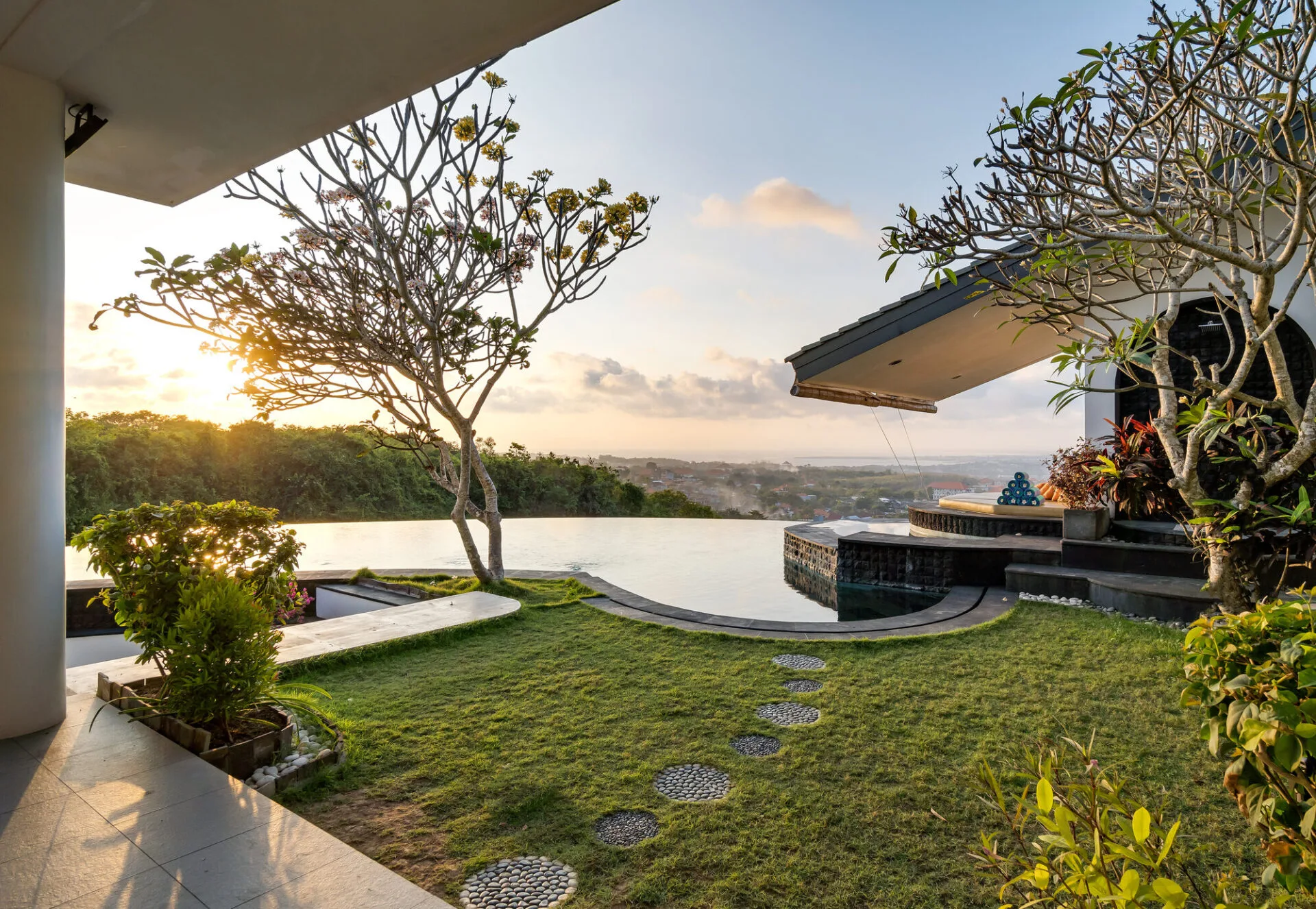 YesPropertyCliffside 5BR Bali 10 5 Bedroom Cliffside Villa with Ocean & Canyon View | Two Pools, Fully Furnished