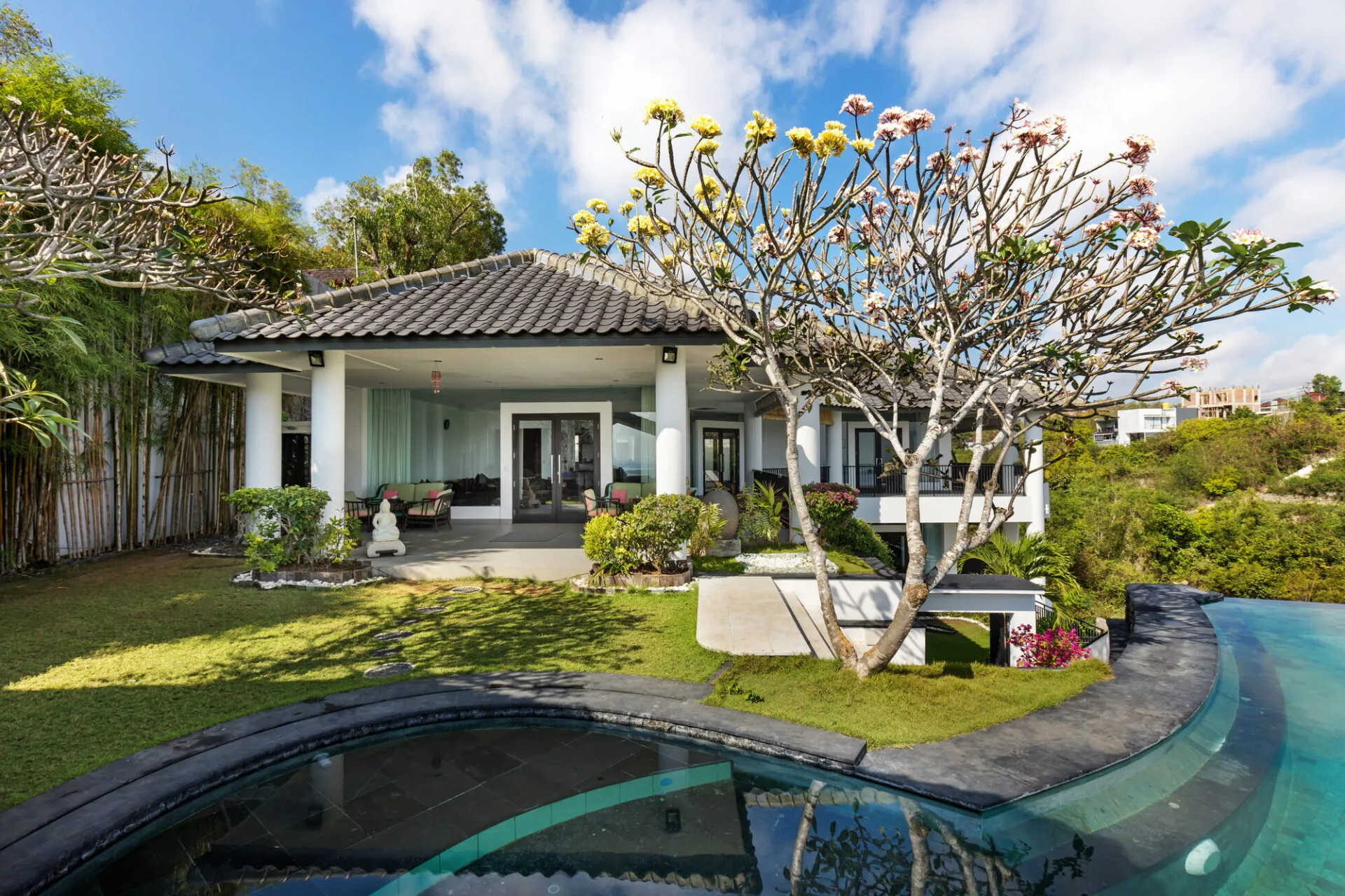 YesPropertyCliffside 5BR Bali 3 5 Bedroom Cliffside Villa with Ocean & Canyon View | Two Pools, Fully Furnished