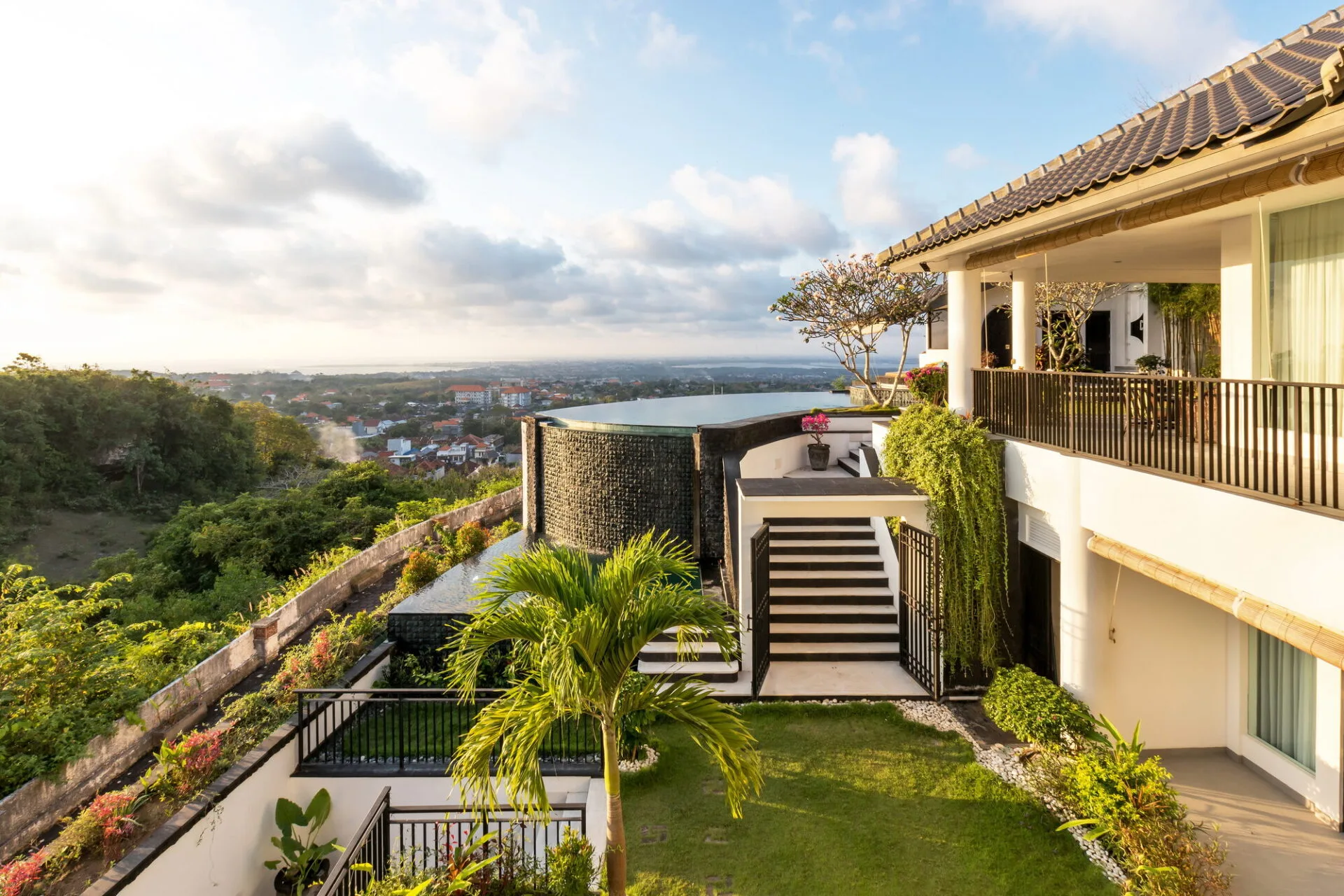 YesPropertyCliffside 5BR Bali 9 5 Bedroom Cliffside Villa with Ocean & Canyon View | Two Pools, Fully Furnished