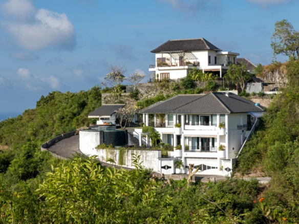 5 bedroom Chlif Jimbaran Villa